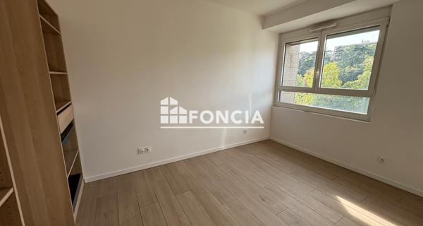 Location Appartement 4 pièces 119.29 m² - Sainte-foy-lès-lyon 69110