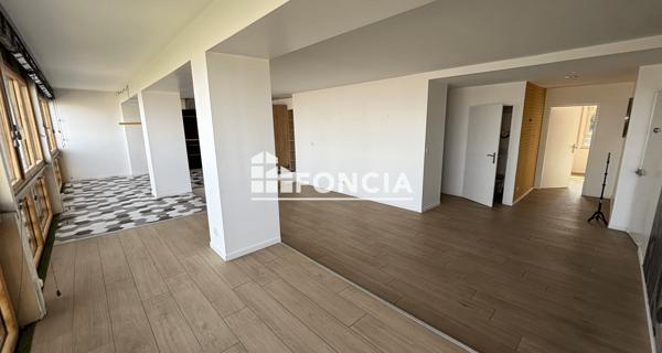 Location Appartement 4 pièces 119.29 m² - Sainte-foy-lès-lyon 69110