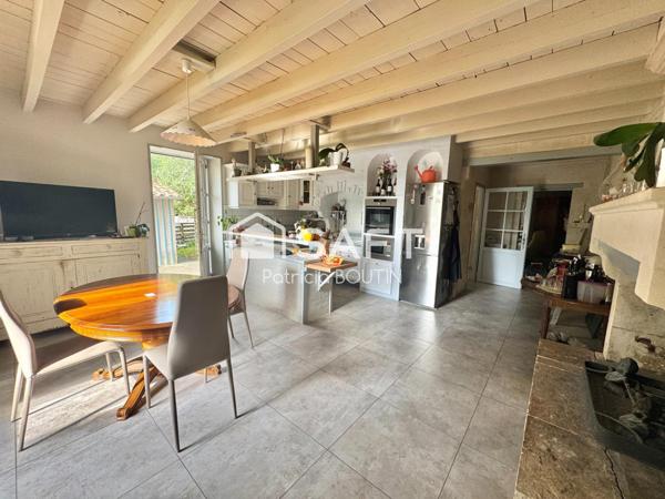 MAISON EN PIERRE 5 CHAMBRES + DEPENDANCES ET PISCINE