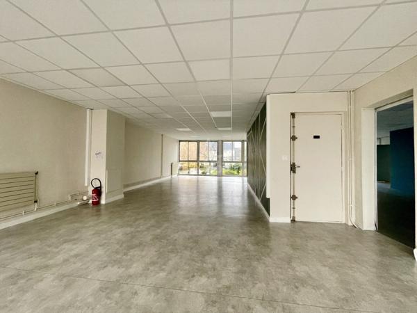 Bureau d'environ 72 m2 Carrez, à Rennes- Cité Judiciaire..