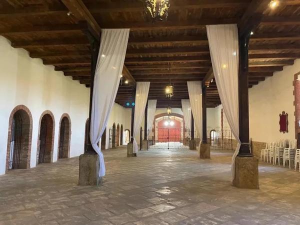 Demeure de prestige  8 pièce(s) 490 m2 AVEC CHAI DE 2800M² SUR UN TERRAIN DE 8475M²