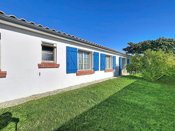 BRÉTIGNOLLES-SUR-MER - QUARTIER DE LA SAUZAIE - LONGÈRE DE CHARME À 1 KM DE LA MER