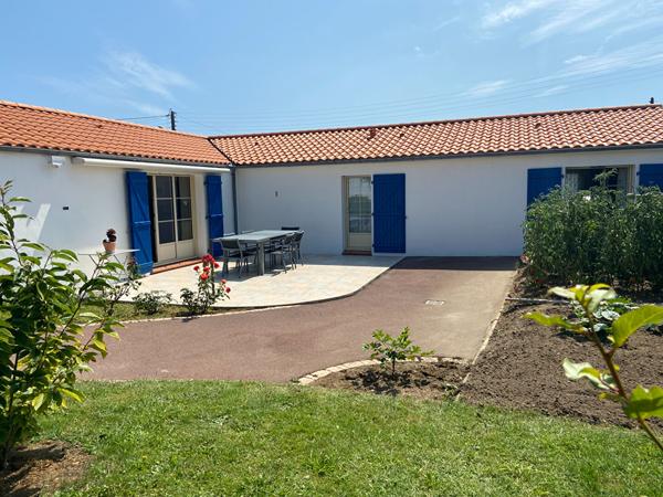 BRÉTIGNOLLES-SUR-MER - QUARTIER DE LA SAUZAIE - LONGÈRE DE CHARME À 1 KM DE LA MER