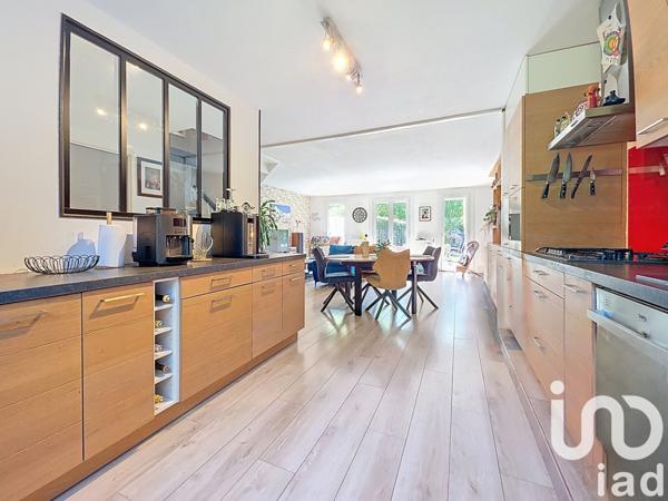 Maison à vendre 6 pièces 131 m² Savigny-le-Temple