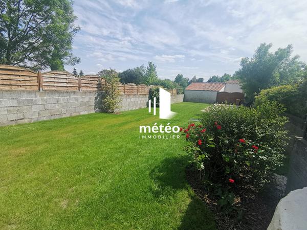 Maison en pierre rénovée, 4 chambres à Ste Gemme La Plaine