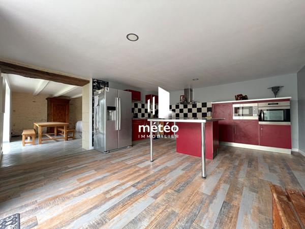 Maison en pierre rénovée, 4 chambres à Ste Gemme La Plaine