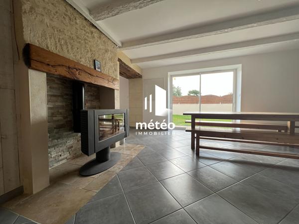 Maison en pierre rénovée, 4 chambres à Ste Gemme La Plaine