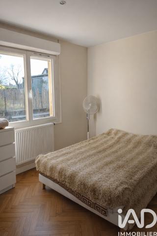 Immeuble à vendre 137 m² Saint-Seurin-sur-l'Isle