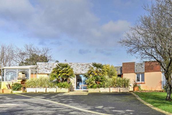 Vente Maison de plain-pied, 130 m², 4 chambres, terrain clos sans vis-à-vis, Pleumeur-Bodou (22560)