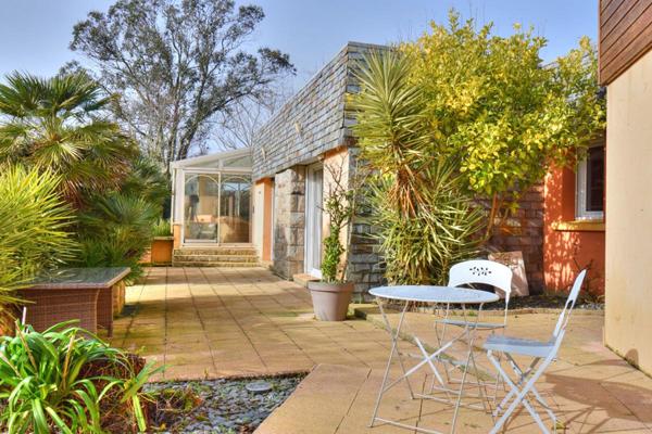 Vente Maison de plain-pied, 130 m², 4 chambres, terrain clos sans vis-à-vis, Pleumeur-Bodou (22560)