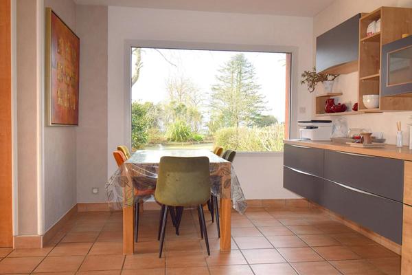 Vente Maison de plain-pied, 130 m², 4 chambres, terrain clos sans vis-à-vis, Pleumeur-Bodou (22560)