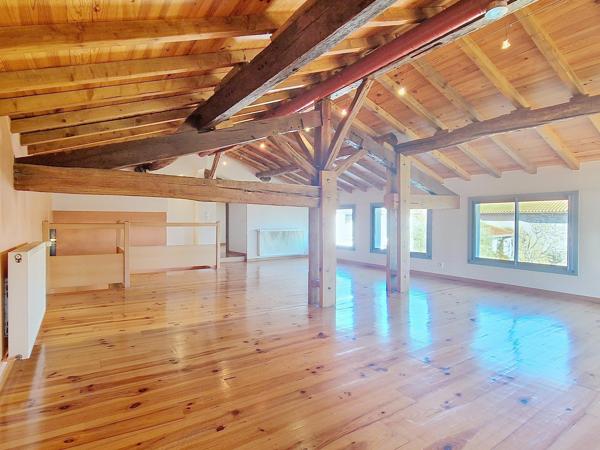 Maison de campagne tout confort avec atoûts de la ville
