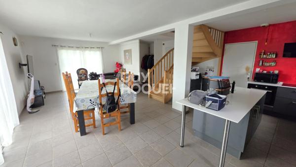 Maison à Chazelles-sur-Lyon de 92 m² sur une parcelle de 449 m²