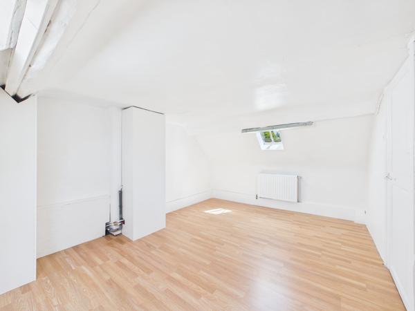 Maison
         5 pièces
        - 109 m² 169 000 € *