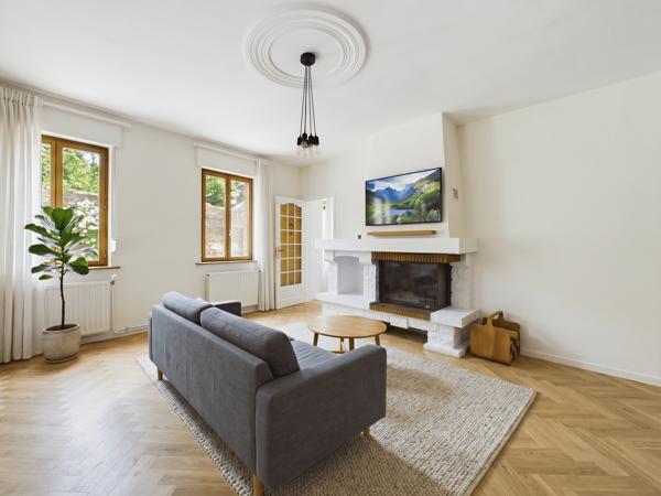 Maison
         5 pièces
        - 109 m² 169 000 € *