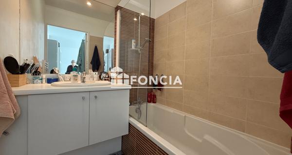 À vendre Appartement 2 pièces 42.05 m² - Bourgoin-jallieu 38300