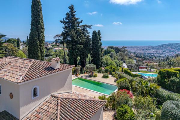 A VENDRE - NICE GAIRAUT VILLA AVEC PISCINE  - VUE MER PANORAMIQUE
