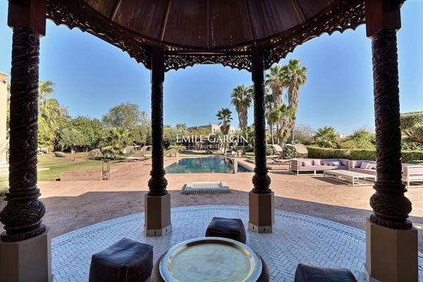 Demeure d'exception  à vendre sur la route d'Amizmiz à Marrakech
