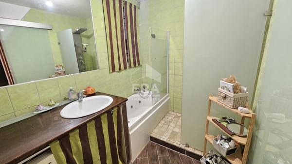 BOMPAS : Maison de village avec terrasse à vendre