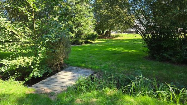 PAVILLON 5 P + GRANGE + PISCINE + RUISSEAU - CHARME CAMPAGNE