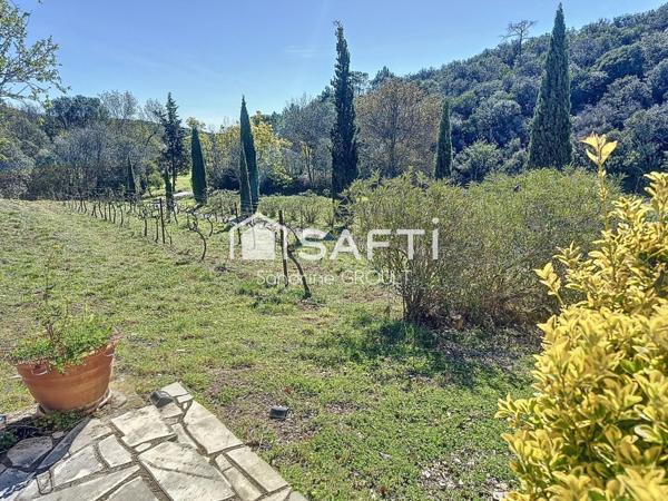 PROPRIETE avec MAS en PIERRE et DEPENDANCES au COEUR DE LA NATURE HERAULTAISE