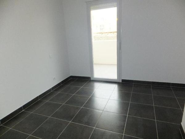 Appartement à louer 1 pièce 23.49m² Nîmes (30000)