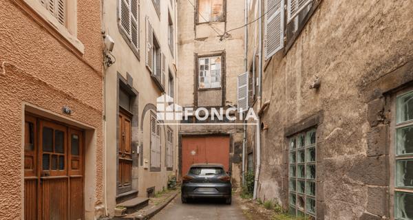 À vendre Maison 10 pièces 194 m² - Clermont-ferrand 63000