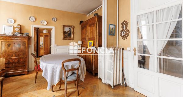 À vendre Maison 10 pièces 194 m² - Clermont-ferrand 63000