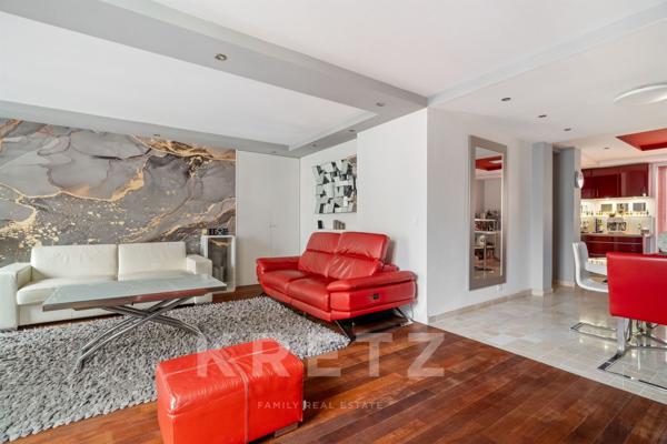 Appartement traversant rénové dans un environnement privilégié – Paris 16ᵉ