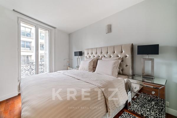 Appartement traversant rénové dans un environnement privilégié – Paris 16ᵉ