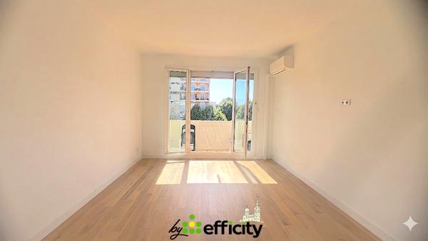 Appartement
         4 pièces
        - 68 m² 280 000 € *