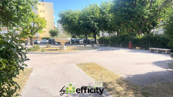 Appartement
         4 pièces
        - 68 m² 280 000 € *