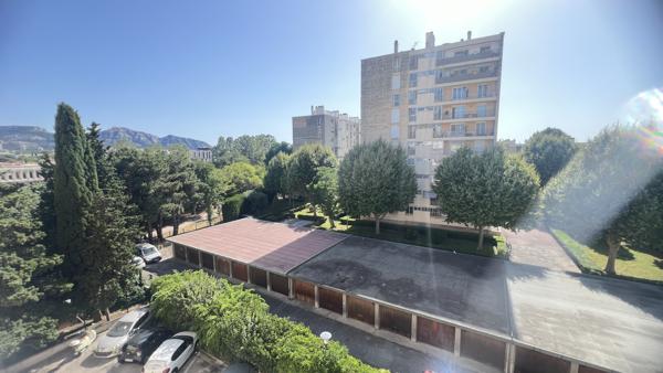 Appartement
         4 pièces
        - 68 m² 280 000 € *