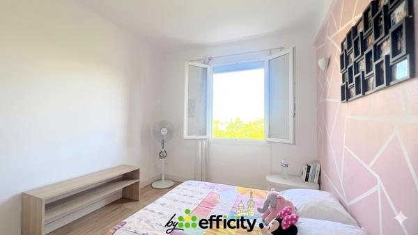 Appartement
         4 pièces
        - 68 m² 280 000 € *