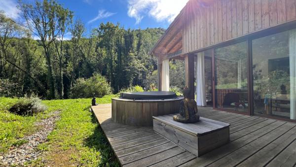 Grange rénovée au coeur des Pyrénées