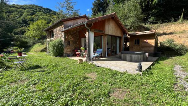 Grange rénovée au coeur des Pyrénées