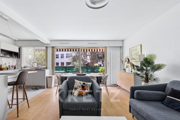 Appartement lumineux entièrement rénové à quelques pas des commerces, des transports et du bois