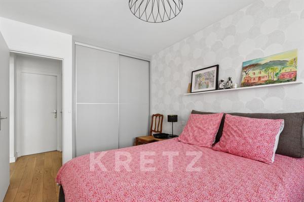 Appartement lumineux entièrement rénové à quelques pas des commerces, des transports et du bois