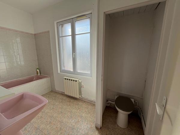 ROCHEFORT  - Maison familiale de 132 m² avec jardin et stationnement