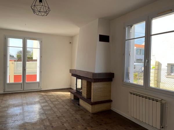 ROCHEFORT  - Maison familiale de 132 m² avec jardin et stationnement