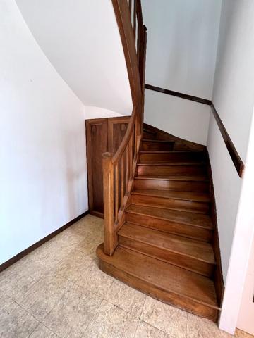 ROCHEFORT  - Maison familiale de 132 m² avec jardin et stationnement