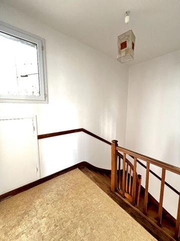 ROCHEFORT  - Maison familiale de 132 m² avec jardin et stationnement