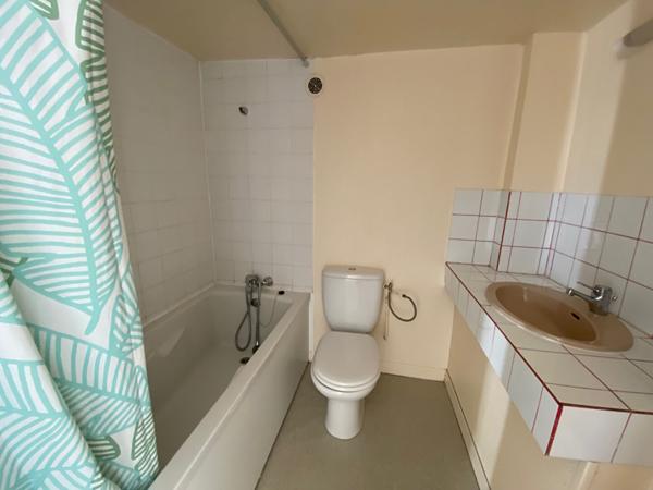 A LOUER APPARTEMENT 35 m2 CENTRE VILLE SAINT QUENTIN 02100