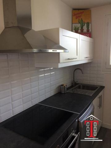 Chambre meublée en colocation
