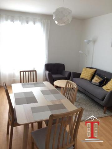 Chambre meublée en colocation
