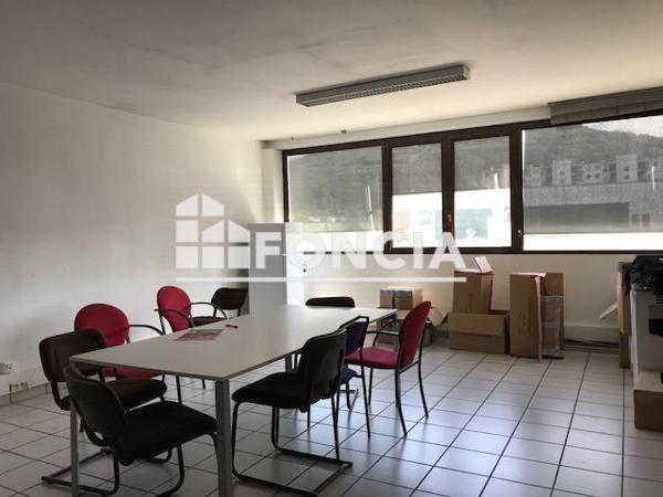 Location Local commercial 1 pièce - Saint-martin-d'hères 38400