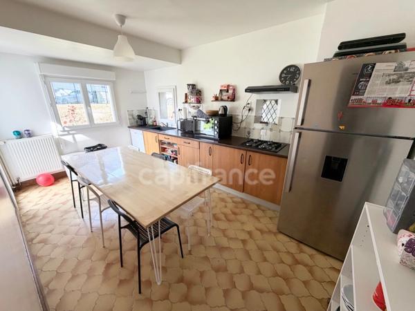 EXCLUSIVITÉ - Maison de ville à vendre 6 pièces à Chateauneuf-du-faou (29) DPE D