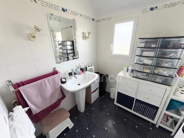 EXCLUSIVITÉ - Maison de ville à vendre 6 pièces à Chateauneuf-du-faou (29) DPE D