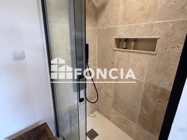 Location Maison 3 pièces 71.99 m² - 44 GRAND'RUE Lamanon 13113