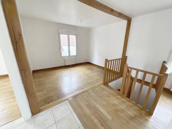 St SAVINE, TYPE 5 SUR 2 NIVEAUX , GARAGE, TERRAIN 596M2